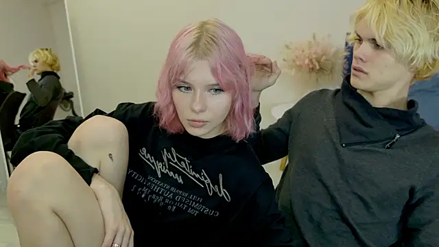 Bonnie And C1yde online show from October 25, 5:09 pm