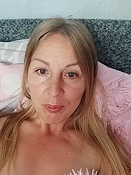 LunaSugarX online show from September 21, 9:41 am