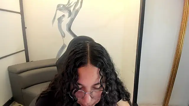 Noahsmitth  online show from October 8, 4:17 am