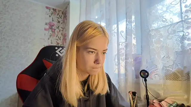 Witching Moon online show from October 9, 8:18 am