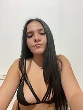 Snapshot of Selena_y chatting on September 23, 5:55 pm Selena y online show from September 23, 5:55 pm