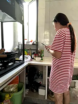 coco-o online show from October 1, 4:06 am