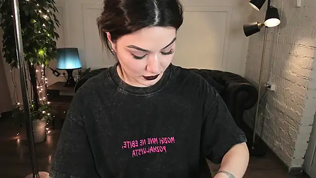 Dark Moni online show from February 7, 2:59 am