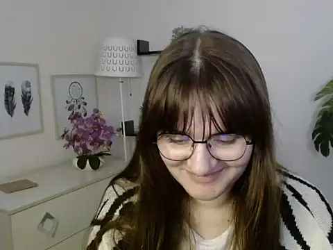 Julie Diamond online show from November 20, 3:13 pm