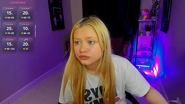 Millie Vanillies online show from October 4, 3:27 pm