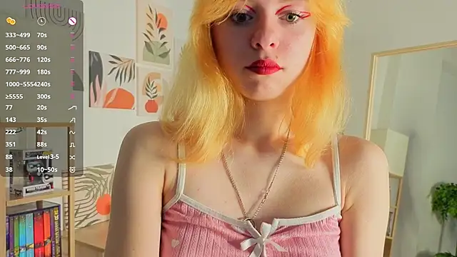 Snapshot of TiannaBorlace chatting on September 22, 11:30 am TiannaBorlace online show from September 22, 11:30 am
