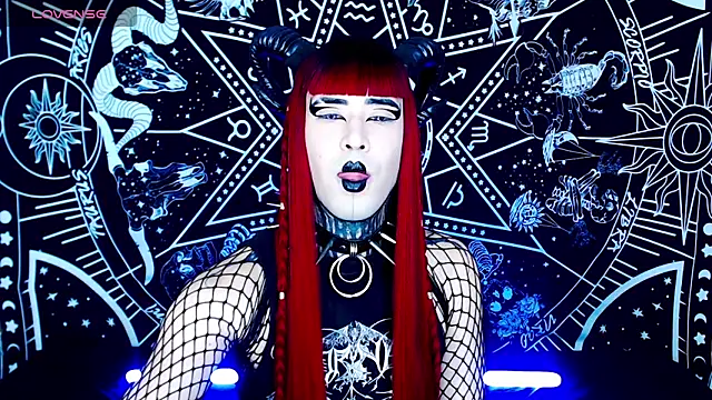Snapshot of naomi_satan chatting on September 27, 1:13 am naomi satan online show from September 27, 1:13 am