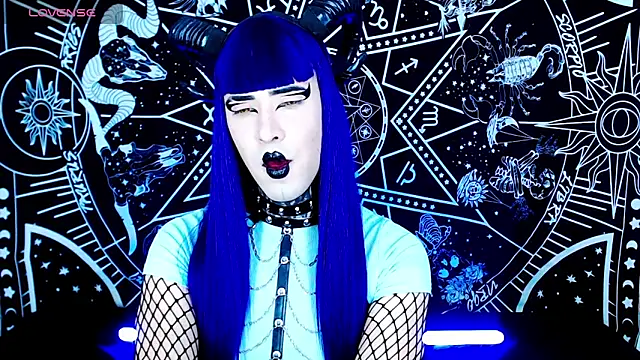 Snapshot of naomi_satan chatting on September 24, 12:53 am naomi satan online show from September 24, 12:53 am