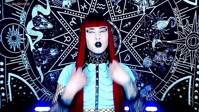 Snapshot of naomi_satan chatting on October 1, 11:42 pm naomi satan online show from October 1, 11:42 pm