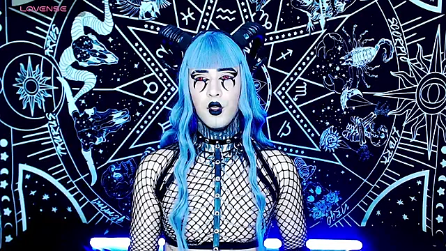 Snapshot of naomi_satan chatting on October 9, 1:10 am naomi satan online show from October 9, 1:10 am