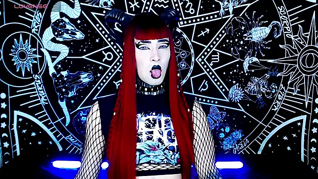 Snapshot of naomi_satan chatting on September 16, 12:18 am naomi satan online show from September 16, 12:18 am