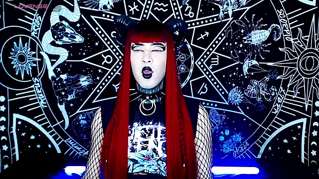 Snapshot of naomi_satan chatting on October 11, 12:37 am naomi satan online show from October 11, 12:37 am
