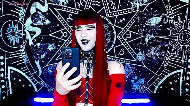 Snapshot of naomi_satan chatting on September 25, 12:54 am naomi satan online show from September 25, 12:54 am