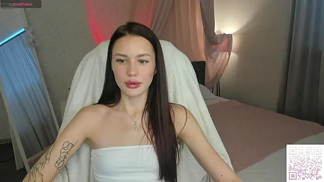 Snapshot of Aria_Mila chatting on September 17, 10:46 am Aria Mila online show from September 17, 10:46 am