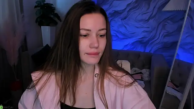 Aria Mila online show from April 13, 3:19 am