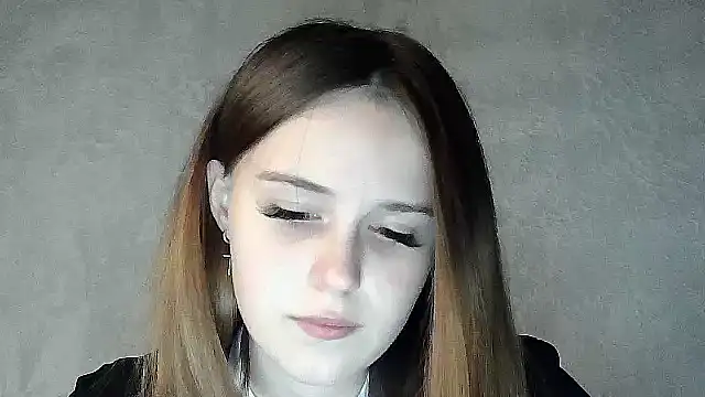 Snapshot of SweetLoraa chatting on October 5, 6:13 pm SweetLoraa online show from October 5, 6:13 pm