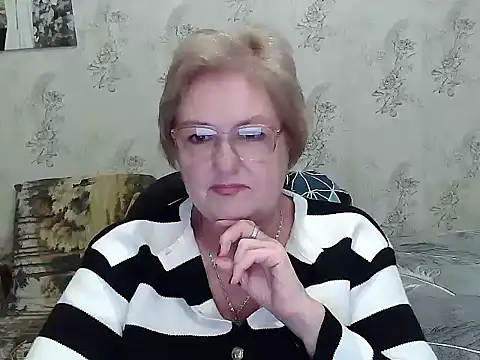 Renata62011 online show from December 2, 1:57 pm