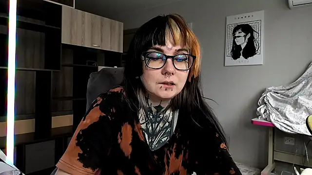 HighelikeGirl online show from November 16, 7:10 am