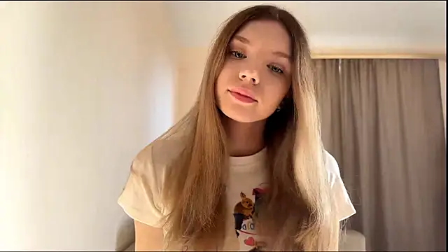 FruityXo online show from October 26, 12:11 pm