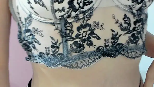 Jasmin hamdan online show from February 5, 8:01 pm