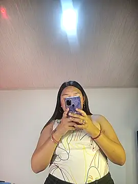 BellaRoux1 online show from September 11, 12:05 pm