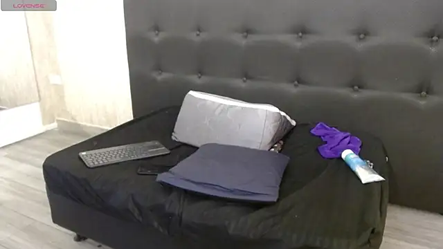 Snapshot of Vanessa_7_ chatting on September 23, 10:19 pm Vanessa 7 online show from September 23, 10:19 pm