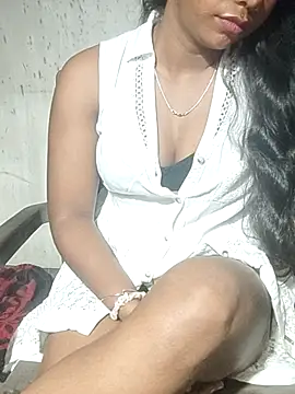 Snapshot of POOJA999 chatting on October 15, 10:56 pm POOJA999 online show from October 15, 10:56 pm