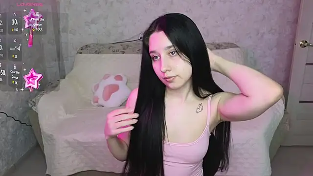 Eva Maller online show from April 13, 11:11 am