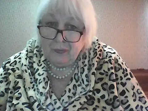 Snapshot of Alexia64231 chatting on October 16, 6:16 am Alexia64231 online show from October 16, 6:16 am