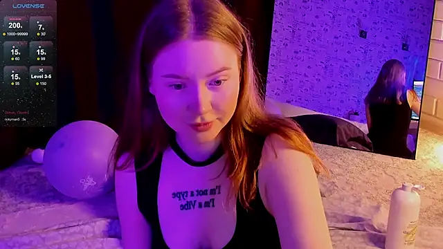 Lillie Berry online show from November 6, 5:02 am