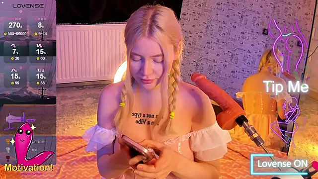 Lillie Berry online show from February 22, 6:47 am