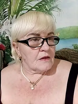 VioletSweet5566 online show from May 30, 2:37 pm
