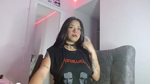 Snapshot of reina_reina chatting on October 17, 11:19 pm reina reina online show from October 17, 11:19 pm
