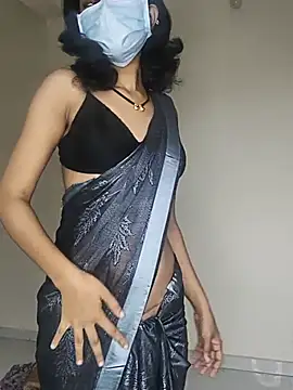 Shivani2002 online show from July 21, 10:16 am