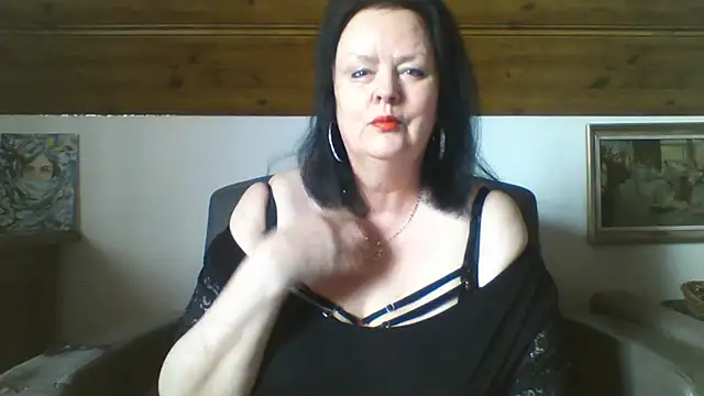 TiffanyMature online show from March 24, 8:09 am