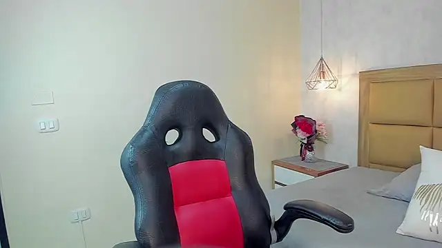 MELISSAROUGE online show from March 17, 8:02 pm