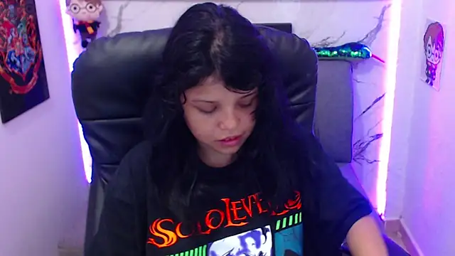 minnie cake online show from November 25, 8:09 pm