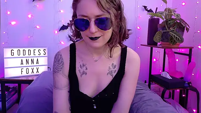 mistressannafoxx online show from February 12, 10:11 pm