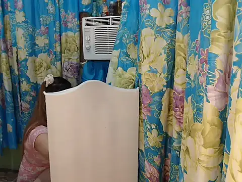 042787DONNA online show from May 16, 1:41 am