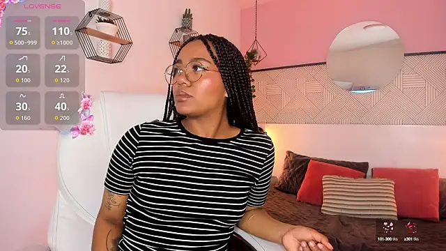 Snapshot of Terry_ebony chatting on October 6, 4:29 am Terry ebony online show from October 6, 4:29 am