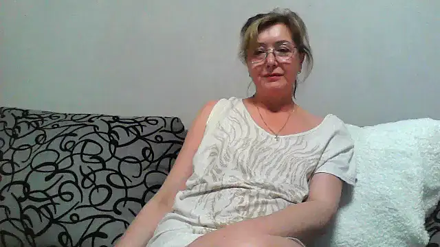 IrynaMolbertx online show from October 19, 7:27 pm