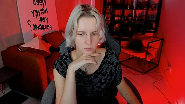 BethanyCloud online show from October 20, 5:32 am