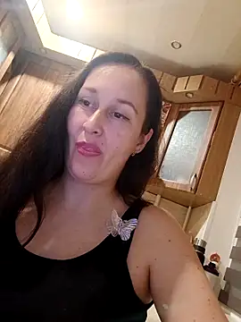 Snapshot of Amandda_ chatting on October 13, 6:21 pm Amandda online show from October 13, 6:21 pm
