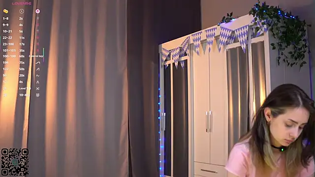 VernonKnapik online show from September 26, 7:33 pm