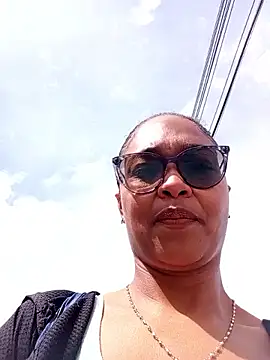 BiiancaEstradaa online show from April 7, 2:08 pm