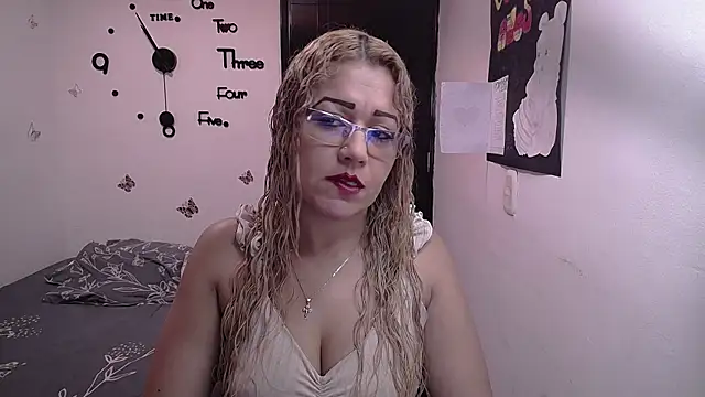 Skarleth Diaz online show from November 22, 3:53 am