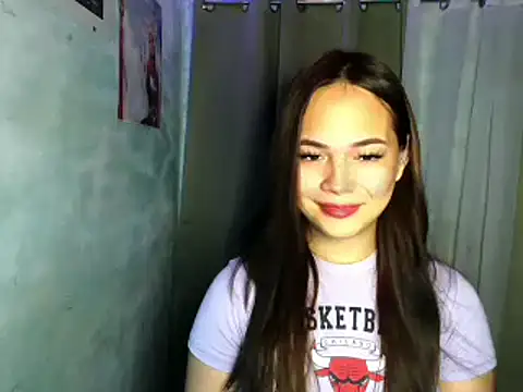 sweetsassyxx online show from May 13, 1:44 am