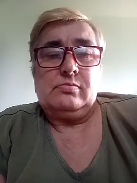 Snapshot of Sonya51561 chatting on September 17, 12:58 pm Sonya51561 online show from September 17, 12:58 pm