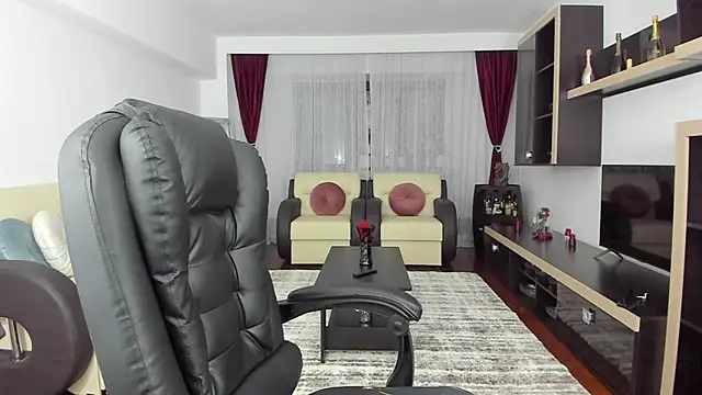 Ella sweety00 online show from January 15, 8:26 pm