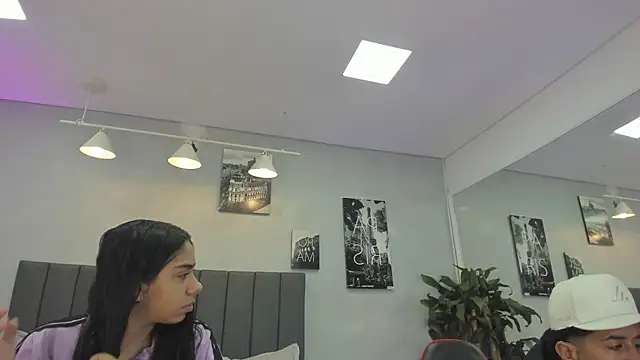 violet and myers online show from November 5, 11:37 am